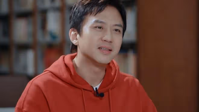 鄧超曬媽媽親手織的毛衣,網友直呼:母愛滿滿,超哥太幸福了!