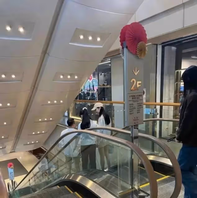 大S回應大翻車!對懷孕一字不提,拿愛孩子洗白,離開保姆就不行