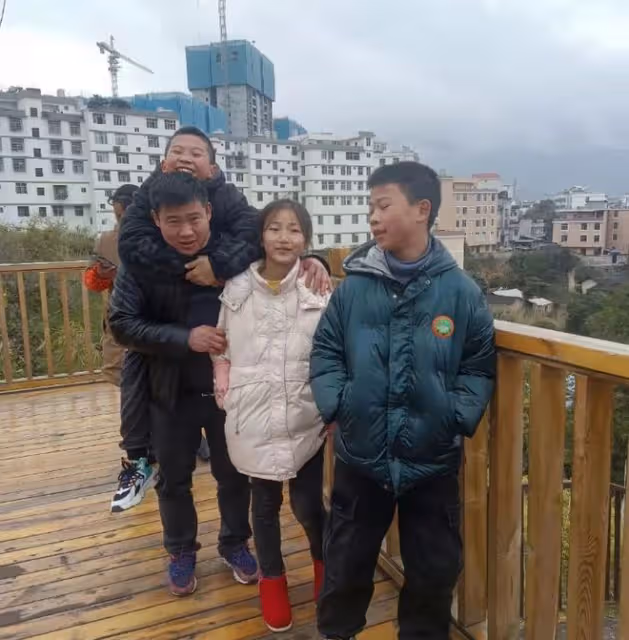 痛心!劉四妹跳河輕生,兒子沉迷遊戲,被丈夫罵管教無方!