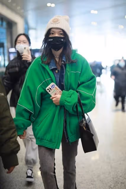 程瀟的私服真值得美眉們學習,寬鬆外套打造個性新潮范,超亮眼