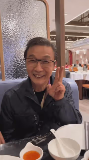 74歲老戲骨劉松仁近況曝光!整個人暴瘦到脫相,網友都看哭了!