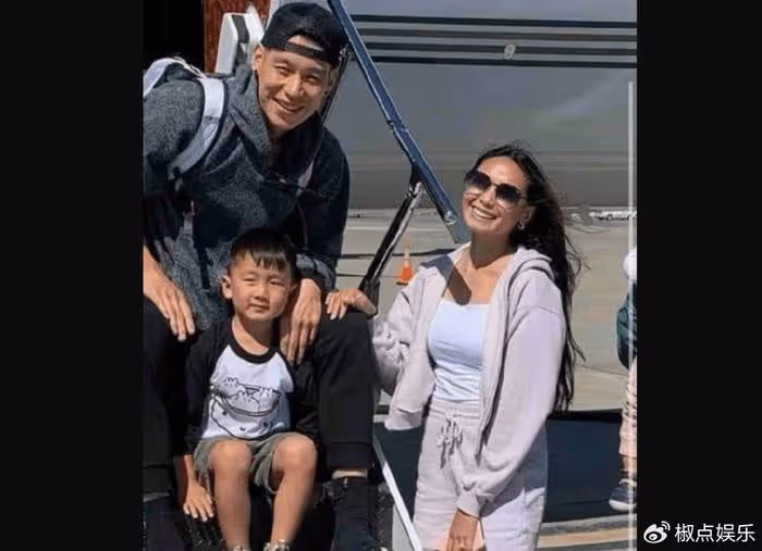 35歲林書豪宣布即將當爹，菲律賓妻子挺孕肚陪他打比賽，眾隊友祝賀