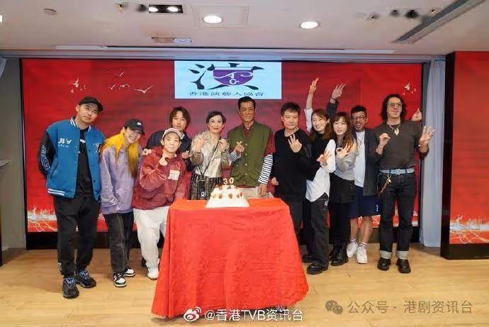 演藝人協會春茗|91歲周驄中氣十足講良心話 余慕蓮鯁魚骨入急症