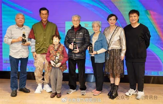 演藝人協會春茗|91歲周驄中氣十足講良心話 余慕蓮鯁魚骨入急症