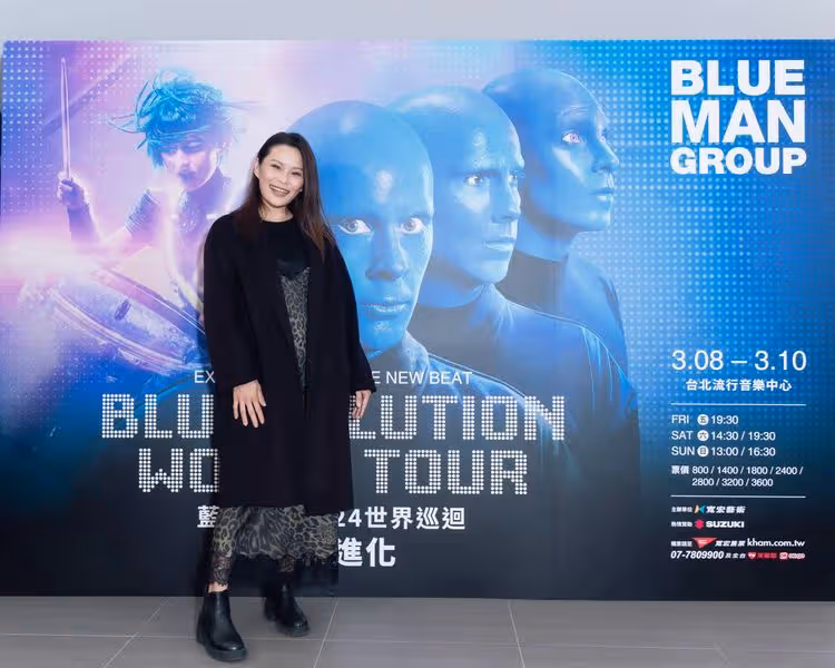 周蕙藍人樂團鐵粉3刷追星　康康攜小18歲嫩妻兒女朝聖