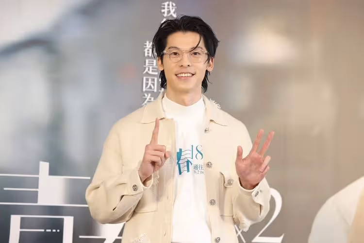 許光漢公開約會招式！羞認騎機車急煞「看電影偷牽手」