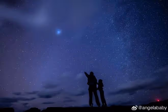 楊穎婦女節曬與兒子合照，7歲小海綿長高不少，母子同框超有愛