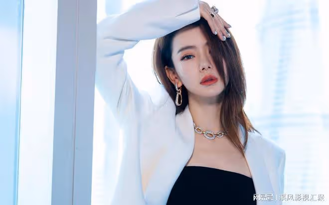 浪姐5名單曝光，戚薇韓雪爭奪C位，薩頂頂加盟，她是黑馬人氣王！
