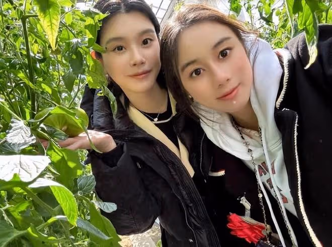 奚夢瑤35歲生日，婆婆送她一艘新船，全家為其舉辦下水禮儀