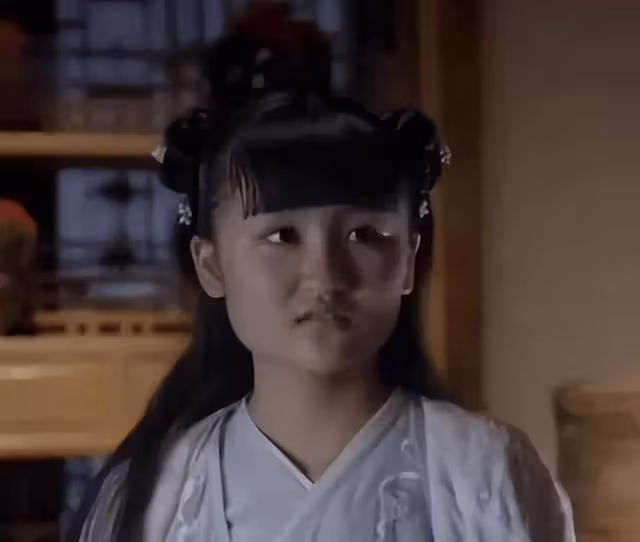 和成龍上節目爆紅!童星14歲被酸「長這樣還能演戲」 9年後「女大十八變」認了:不會再回演藝圈