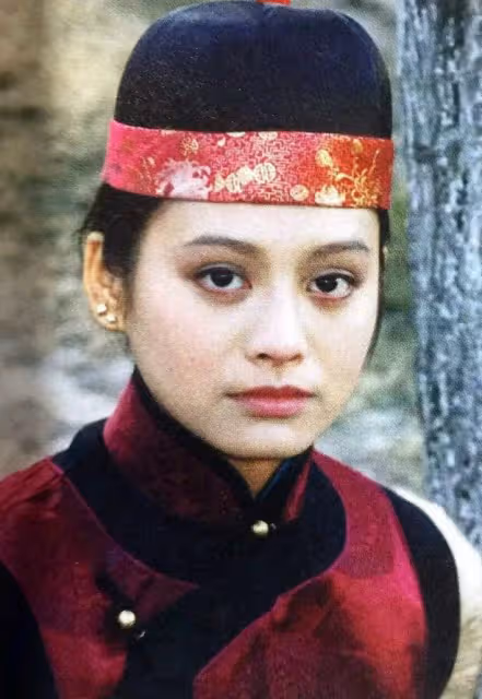 張國榮也愛她!51歲女星「被劉德華認作乾妹」紅遍兩岸 「出道3年奪影後」現況羨煞網:人生勝利組