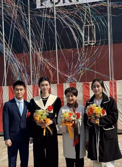奚夢瑤生日收到大禮,為婆家新船下水執瓶,可見萬般寵愛集一身