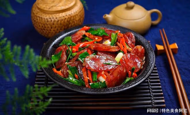 鮮香味美，口感獨特！嘗一口蒜苔炒臘肉的極致享受！