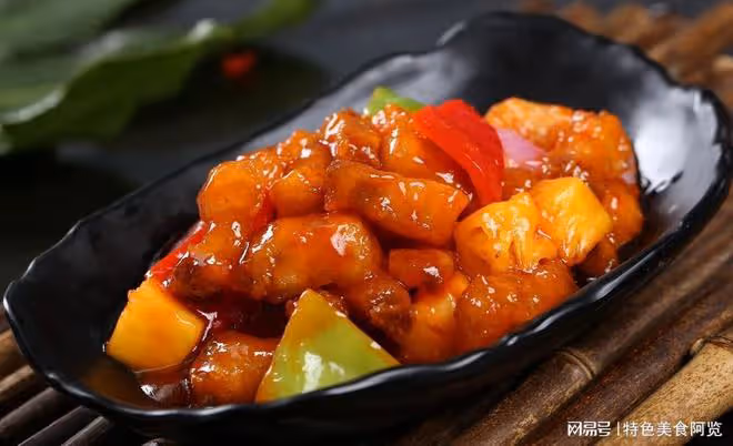酸甜夾帶香脆感，一咬嘎嘣脆！嘗一口誘人菠蘿咕嚕肉！
