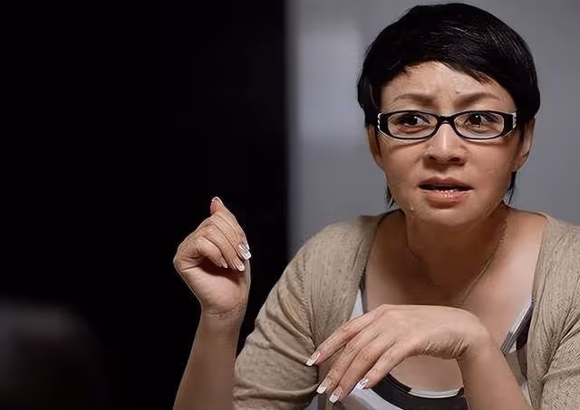 姚兒姜妍遭乾媽花式催婚:和你搭檔那大力不錯,網友:宋丹丹好眼光