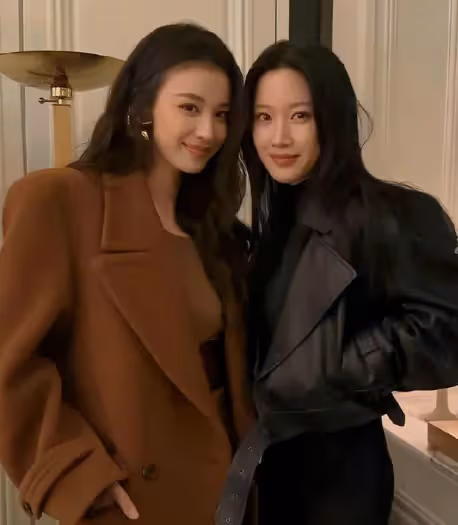 看了她們的合照,才知道「中式美女」與「韓式美女」的差別