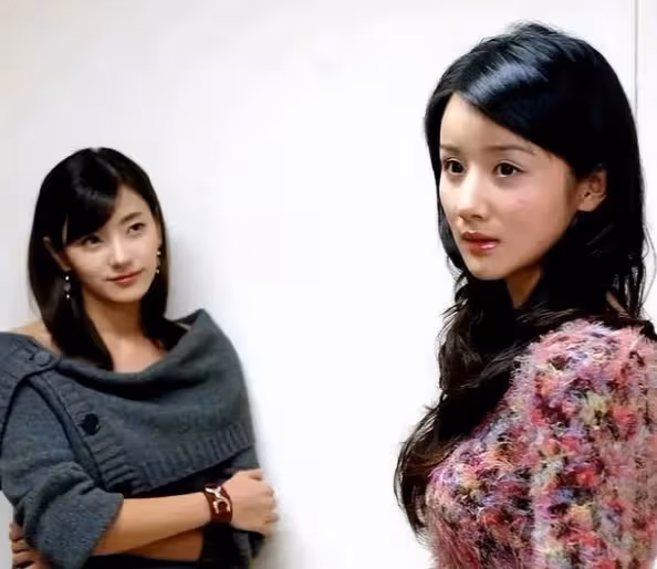 看了她們的合照,才知道「中式美女」與「韓式美女」的差別