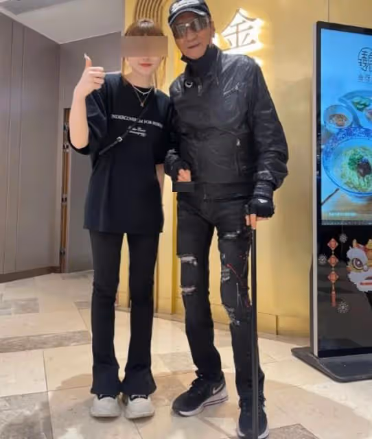 謝霆鋒澳門出席活動談王菲，用5個字簡單回應，滿臉笑容很甜蜜
