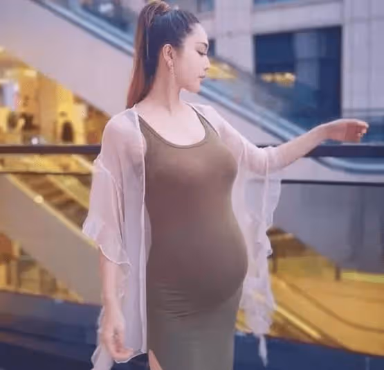 老公讓公婆和小叔「搬進我的陪嫁房」!他出差回來「見婆婆打地鋪」竟賞我一巴掌,下秒「主臥走出來的人」讓他腿軟
