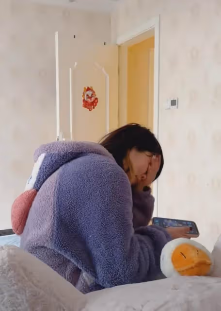 男女相親認識結婚後沒有話題,男子開啟尬聊模式,妻子反應太冷淡