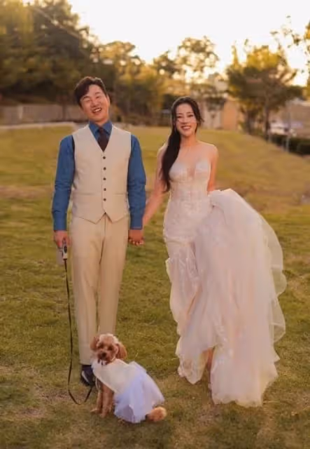 韓國演員情侶舉行婚禮，申東燁主持，李孝利唱賀歌，河智苑任司儀