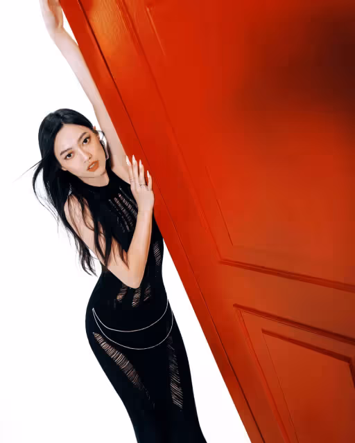金曲歌后A-Lin挖掘出的正妹歌手 前凸後翹誘人火辣身材不藏了
