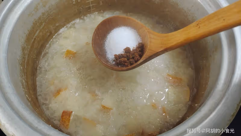 老祖宗的智慧,梨子和它煮是一絕!春天煮一碗,滋潤不生濕,口口清甜潤到心尖