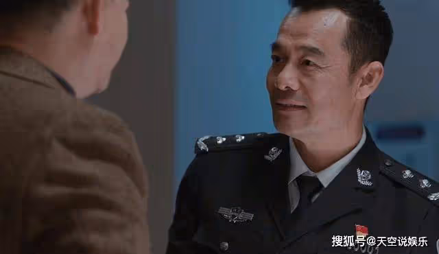 《江河日上》看了錢起對盆栽的態度，才懂廖宇正活得有多清醒