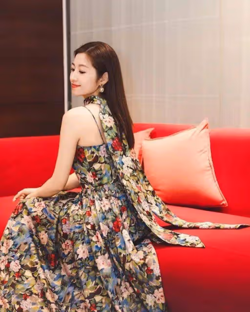 TVB話題花旦首做女一即爆紅!女人味美照自勉︰了不起的自己