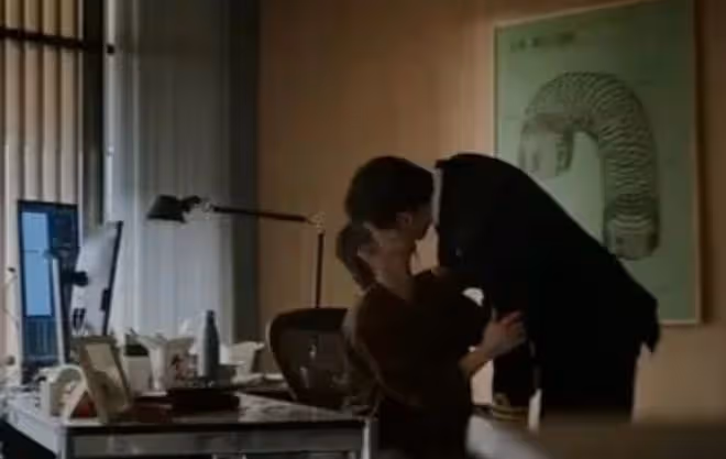 美國版《三體》：忍得了一臉兇相的葉文潔，真忍不了羅輯的扮演者
