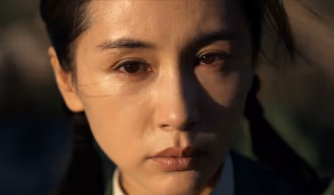 美國版《三體》：忍得了一臉兇相的葉文潔，真忍不了羅輯的扮演者
