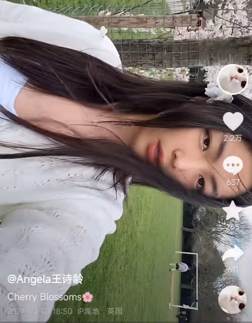 李湘女兒曬自拍，王詩齡化美妝長發飄飄，成熟又漂亮
