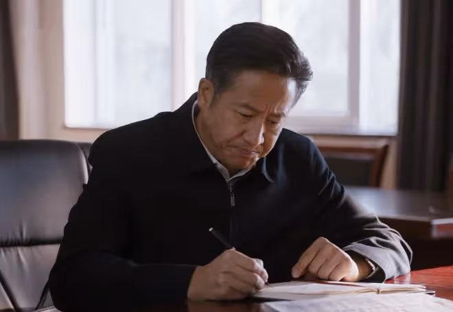 《江河日上》鄭寒江、劉耕野化敵為友,難怪李子平不為劉耕野說話