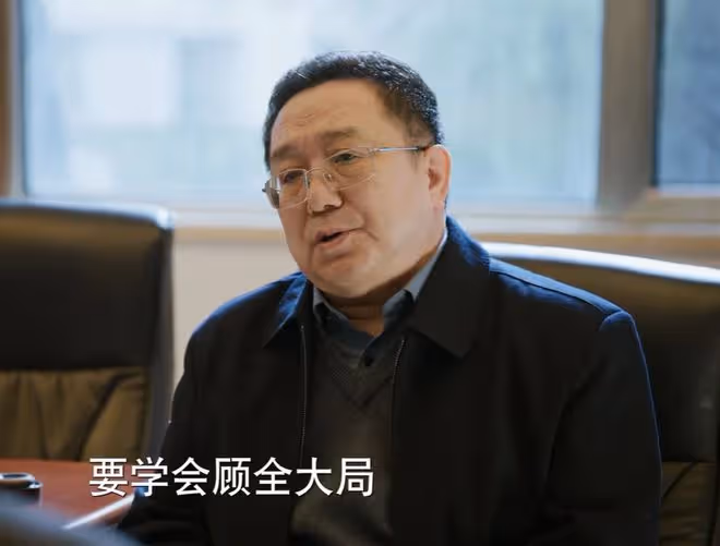 《江河日上》鄭寒江沒想到,他一個舉動,令廖宇正被擼,陳威躺贏