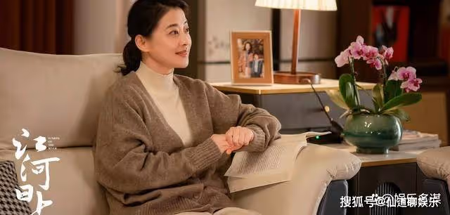 《江河日上》肖雪遺願清單幫鄭寒江找二老婆，蘇娜報名，小耳朵改口叫媽