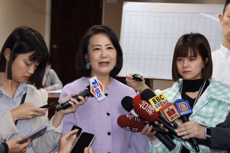 朱立倫嗆柯建銘潑婦罵街　吳思瑤要他管好自家立委：黨中央也要加碼失分？