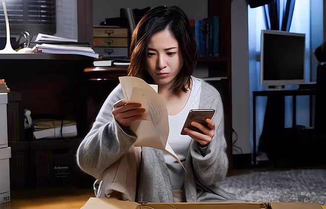 丈夫月薪8千，每月給他父母3千，還債4千，婚後兩年妻子：離婚吧