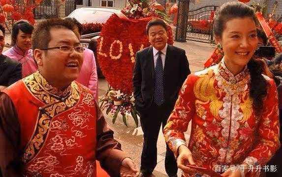 車曉「隱藏」多年的父親，原來是《亮劍》里的他，難怪不願公開