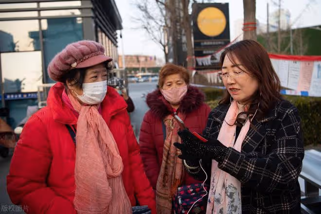 有倆兒子的堂姐，當年只是退掉了社保，沒想到卻毀了她晚年的幸福