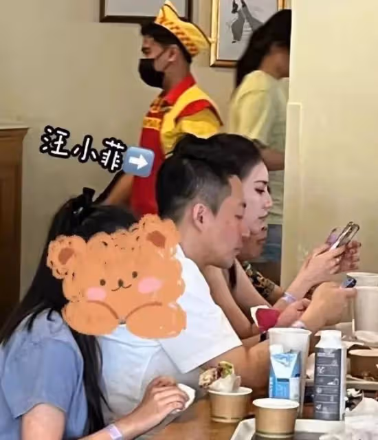 張蘭大破防!直播間激動回擊爭議,暗諷有人抹黑自己:卑鄙無恥