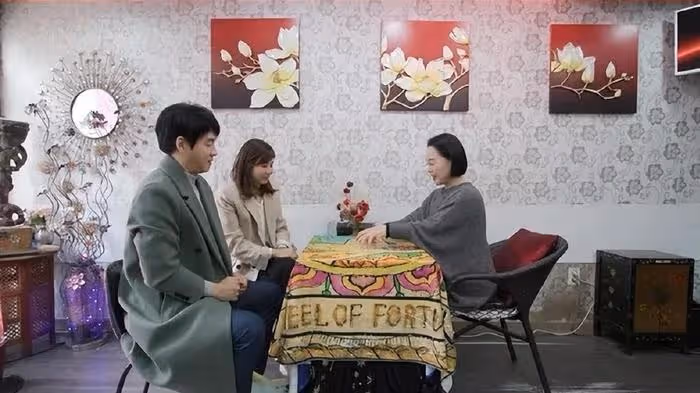 韓國知名男星，節目中直言，如果我們都單身，以後就住在一起吧