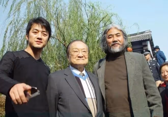 張紀中緬懷金庸誕辰百周年：武俠文化傳承不息，查兄風采永存人間
