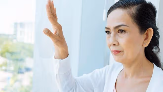 57歲女子將60歲丈夫騙草叢行刺致死，家有悍婦是老實男人的悲哀