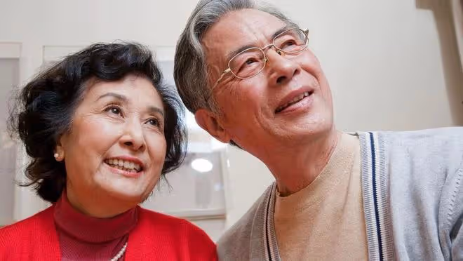 失孤老人為何害怕再婚？62歲大媽和67歲教授，如何打好再婚這張牌