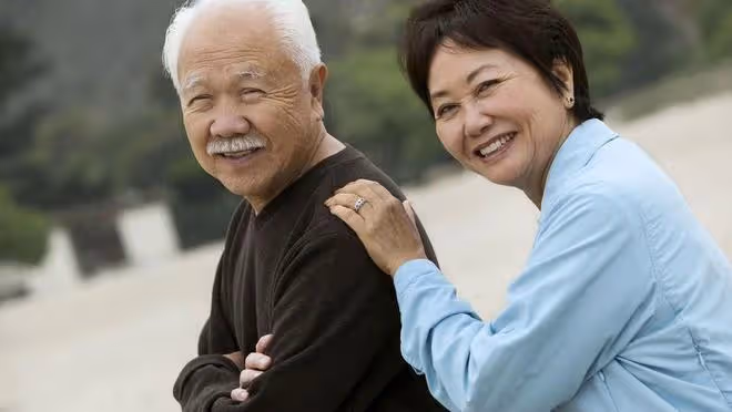 失孤老人為何害怕再婚？62歲大媽和67歲教授，如何打好再婚這張牌