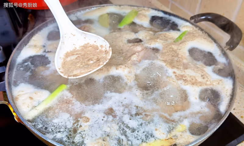 燉肉時的浮沫,到底是營養還是髒東西,要不要撇去?看完漲知識了