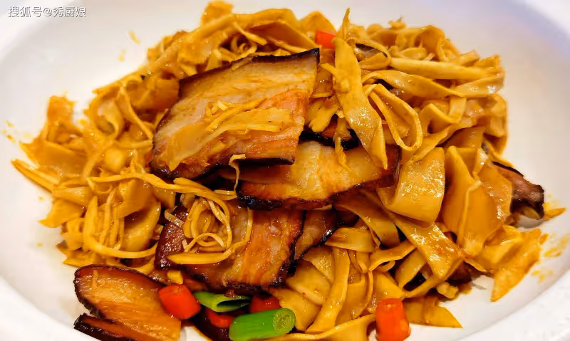 臘肉應該蒸還是煮?原來以前都做錯了,難怪臘肉又咸又硬,還不香