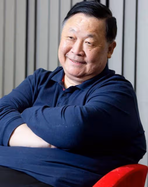 76歲TVB男星榮升繼父!稱沒過問生父是誰!望掙錢供8歲繼女上學
