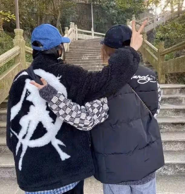 楊冪遭質疑!為劉詩詩慶生大秀姐妹情,baby生日缺席盡顯人情冷暖