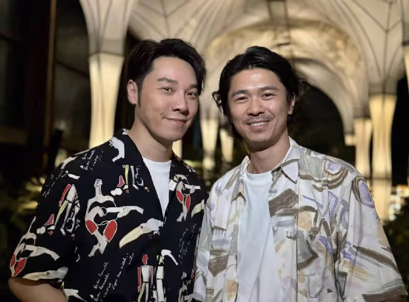 香港男星王賢志高調秀恩愛,與同性伴侶結婚八年,越來越有夫夫相